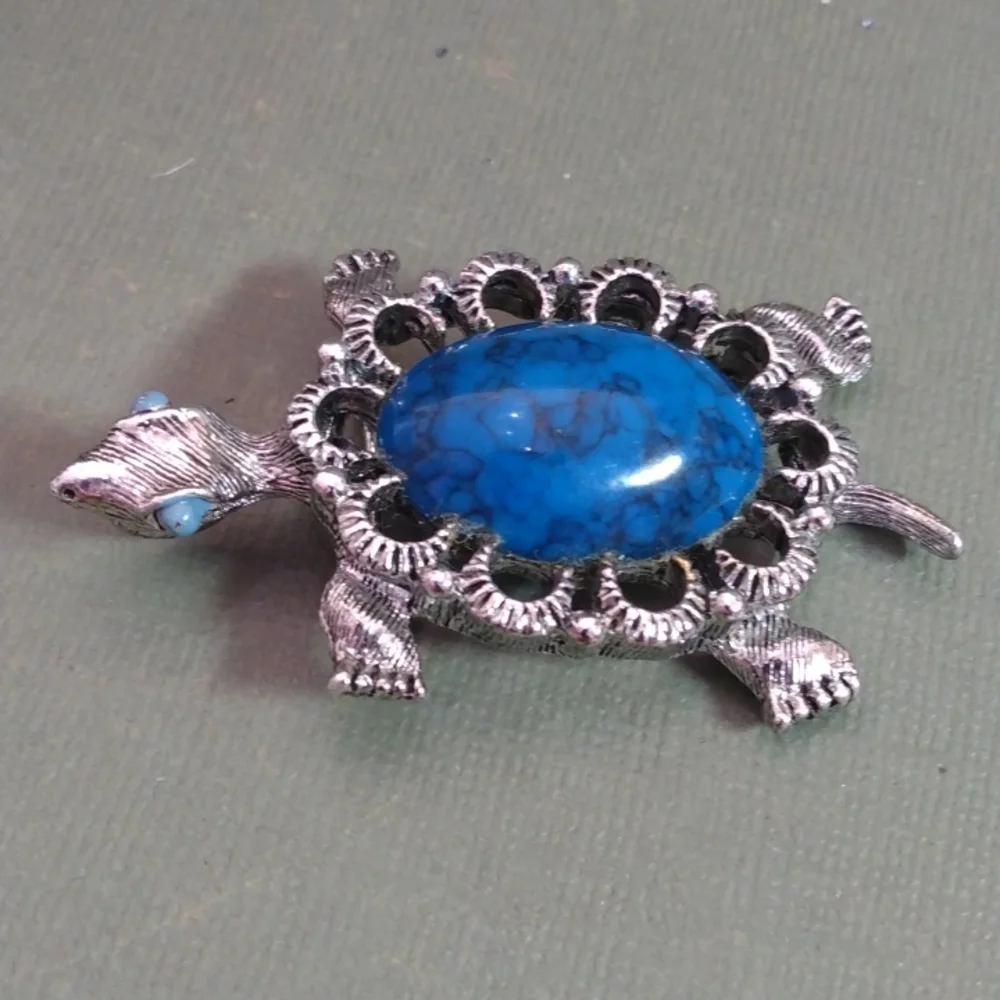 Vintage Signed Gerry's Turtle Pin/Pendant